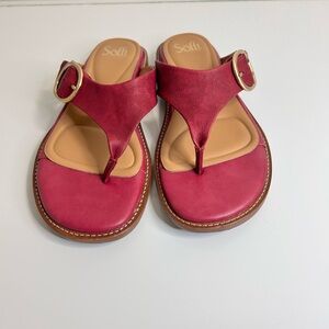 Sofft slip-on sandals Women's 8 Fuchsia Sandals